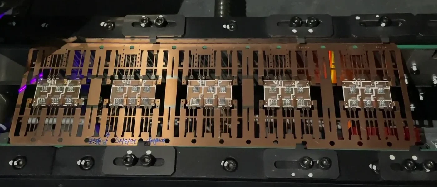 Double-sided 3D AOI on a wave soldering production line
